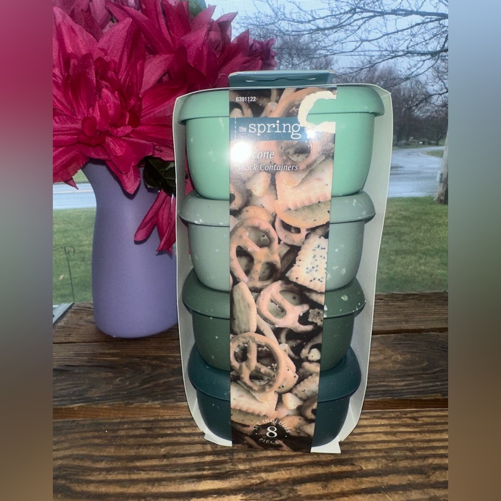 Green Speckled Silicone Snack Containers